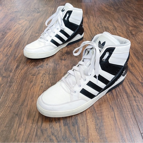Adidas Originals • Hard Court High 3 basketball shoes white black lace up main image 13